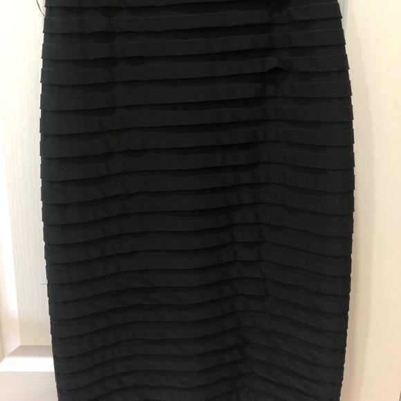 STUNNING FORMAL DRESS (prom/graduation/business event/dinner) - Picture 4 of 10